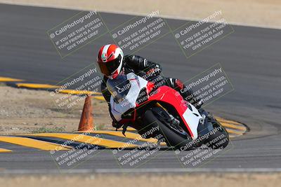 media/Oct-03-2022-Moto Forza (Mon) [[5f077a3730]]/Advanced Group/Session 2 (Turn 10)/